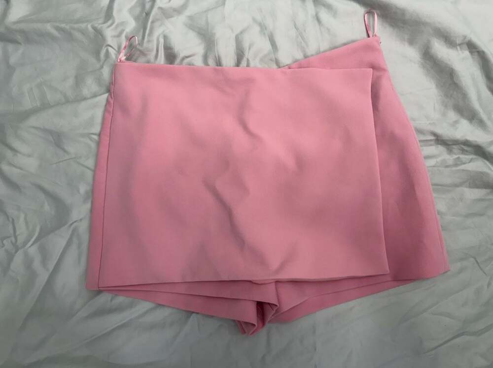Zara Pink Mini Skort with Back Welt Pockets Size L